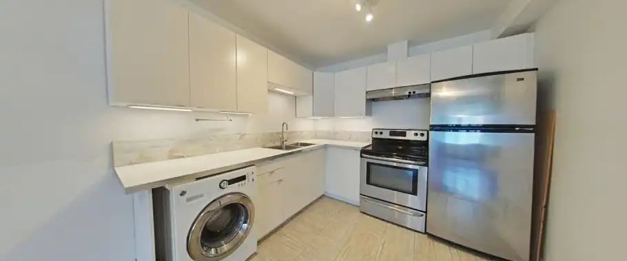 998 Queen Street East | 998 Queen Street East, Toronto - Photo 1