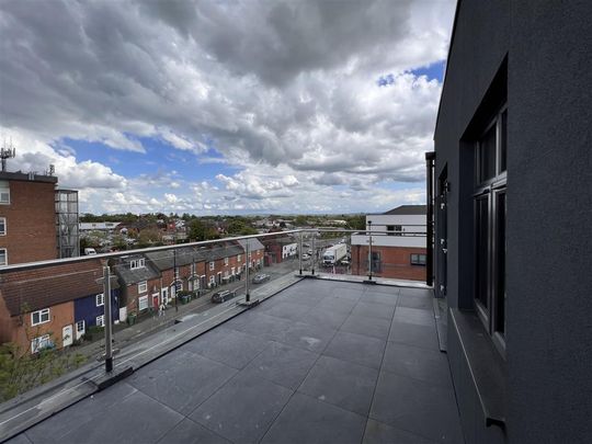 Sloane House, Aylesbury, New Street - Photo 1