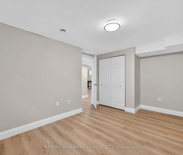 13 Michelle Drive #Lower - Photo 2