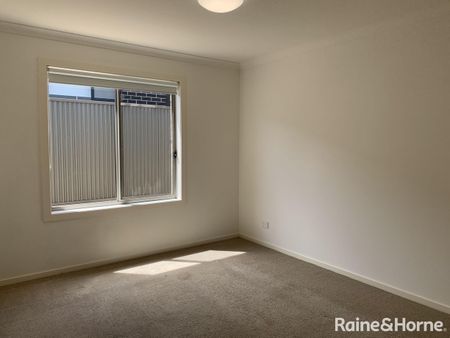 Spacious 4 Bedroom Family Home - Photo 5