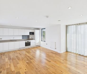 49 Station Road, Gerrards Cross,SL9 - Photo 1