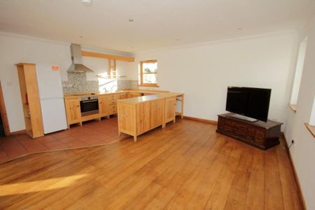 3 bedroom detached house to rent - Photo 4