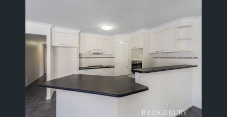 Space, Comfort and a Pool for Summer - Photo 2