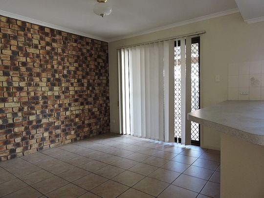 Great Location - Two Bedrooms plus Study Nook! - Photo 1