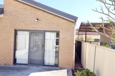 “1 BEDROOM STUDIO INCLUDING WATER + INTERNET.” - Photo 3