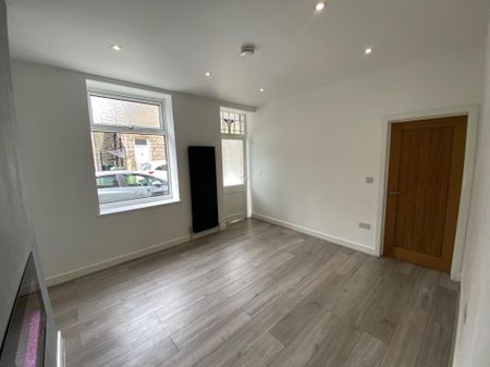 Swaine Hill Crescent, Leeds, Yeadon - Photo 4