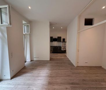 Wohnung im EG mit Terrasse - Foto 2