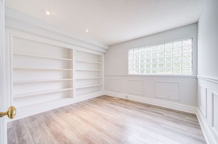 For Lease - 17 Bramble Drive, Toronto, Ontario - Photo 3