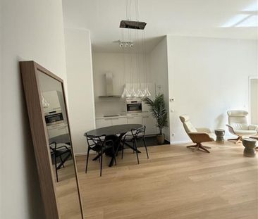 Appartement te huur in Brussel voor € 1.795 met 2 slaapkamers - foto 1