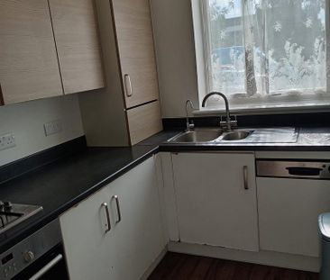 3 bedroom terraced house to rent - Photo 6