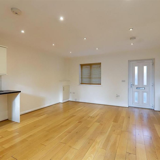 1 bedroom detached bungalow to rent - Photo 1