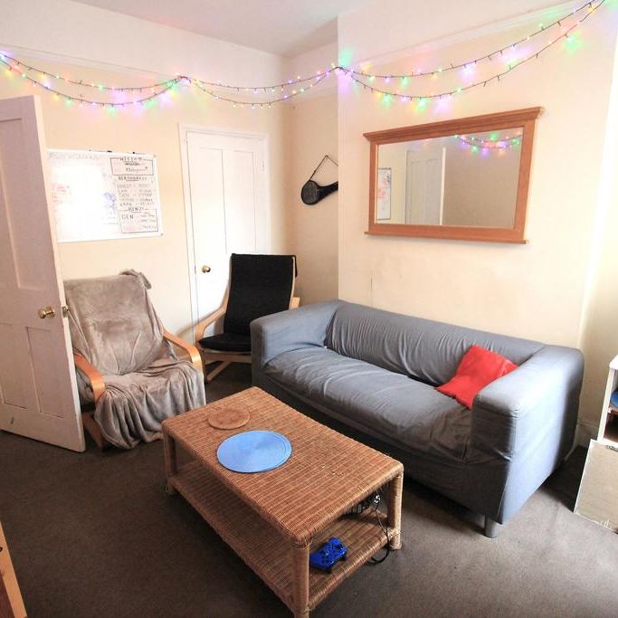 4 bedroom terraced house to rent - Photo 1