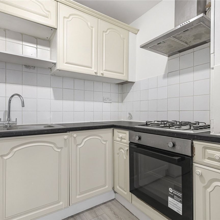 Edgeley Road, London, SW4 - Photo 1