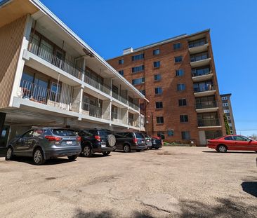 Downtown Edmonton Apartments | 9835 106 Street NW, Edmonton - Photo 1