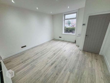 Bury New Road, Heywood, Greater Manchester, OL10 - Photo 5