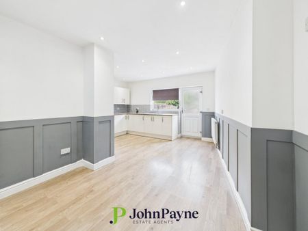 3 bedroom terraced house to rent - Photo 2