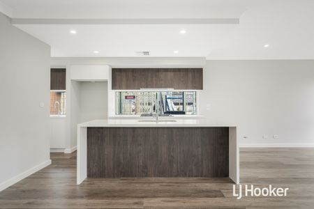 Brand New 4 Bedroom Home - Great Location! - Photo 3