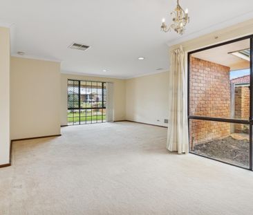 17A Godbold Close - Photo 3