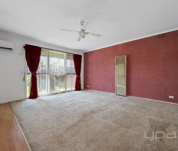 3 BEDROOM FAMILY HOME - Photo 6