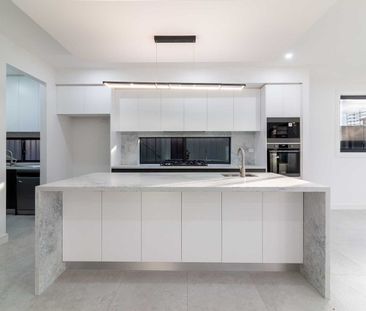 Brand New Modern Contemporary Family Home!!! - Photo 5