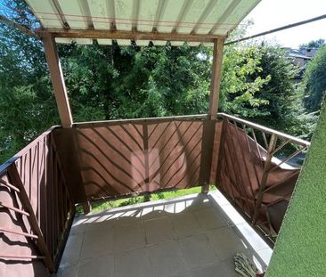 ŚLĄSKIE, Bielsko-Biała m., Bielsko-Biała, Osiedle Sarni Stok - Zdjęcie 3