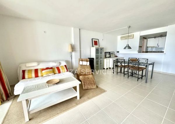 Temporal rental sea front apartment in Ibiza port