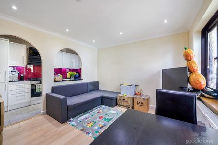 Morland Close, Mitcham, CR4 - Photo 2