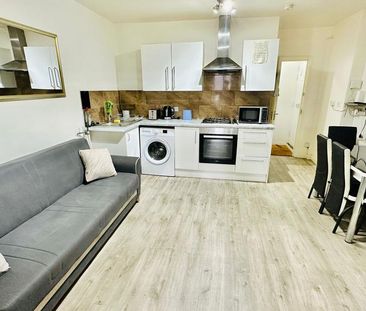 2 bedroom flat to rent - Photo 6