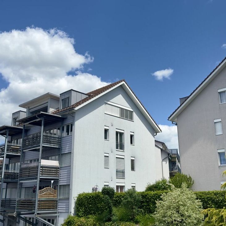 Sonnige 3.5-Zimmer-Wohnung mit moderner Ausstattung und Balkon - Photo 1