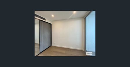 HOLDING DEPOSIT RECEIVED! - Photo 4