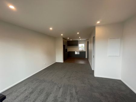 27 New Brighton Road, Shirley - Photo 2