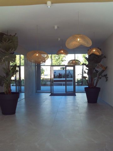 Location Appartement 1 pièce 38m² BEZIERS 34500 - Photo 4