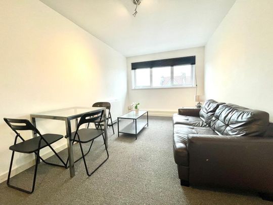 2 Bed Flat, Summerhill Court, BS5 - Photo 1