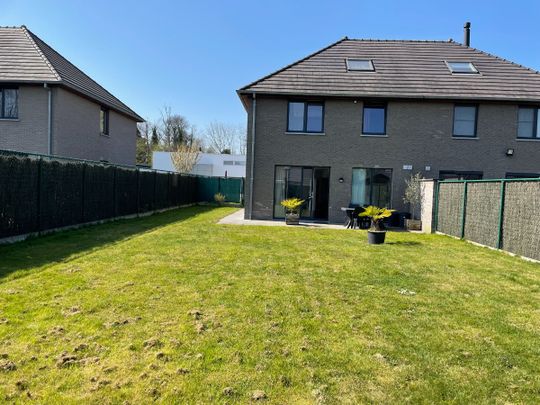 EENGEZINSWONING + garage & tuin - Foto 1