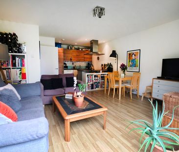 1 Bed Flat, Windsor Court, E3 - Photo 1
