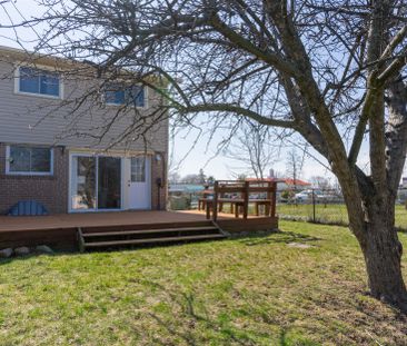 For Lease - 728 Krosno Boulevard, Pickering, Ontario - Photo 1