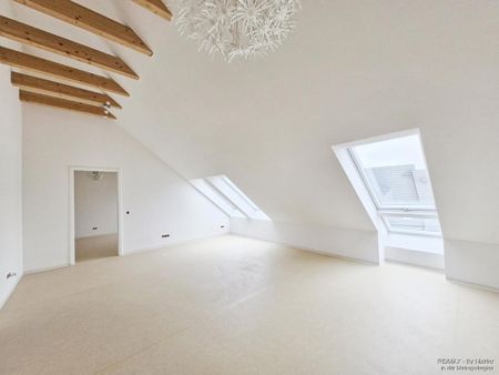 Moderne Dachgeschosswohnung mit Aufzug, Fußbodenheizung & Tiefgarage - Foto 5