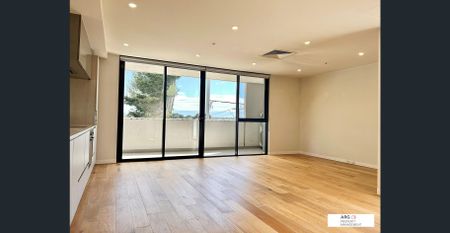 3 Bedroom, 2 Bathrooms & 2 Cars in the heart of Maribyrnong - Photo 3