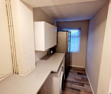 2 bedroom property to rent - Photo 1