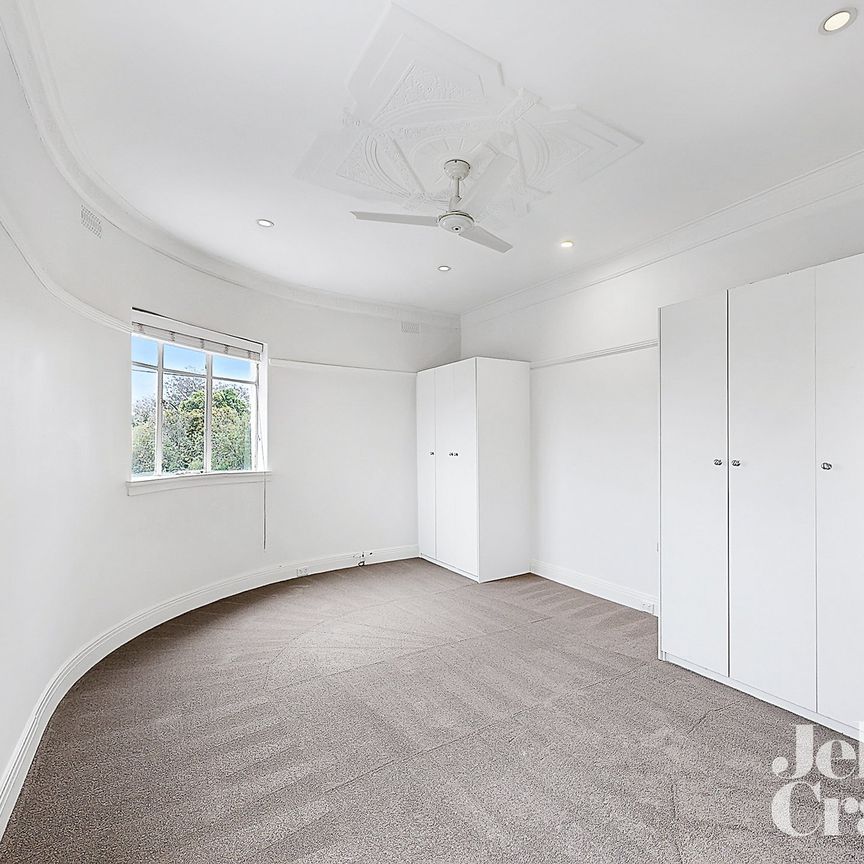 2/585 Whitehorse Road, Surrey Hills - Photo 1