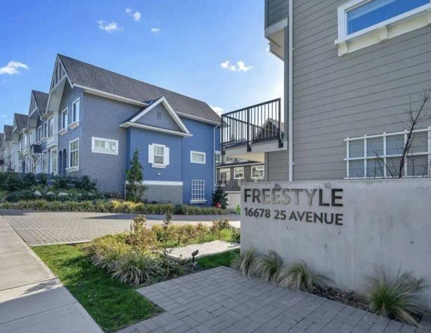 37 16678 25 AVENUE — 4 Bedroom - Photo 1