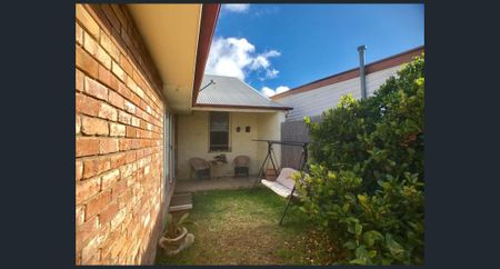 15 Albert Street, Goulburn, NSW 2580 - Photo 2