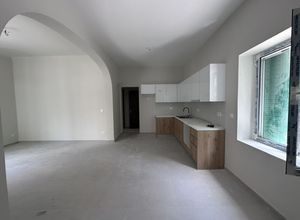 Κτίριο για ενοικίαση - Βύρωνας, - Φωτογραφία 4