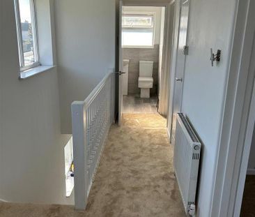 3 bedroom detached house to rent - Photo 3