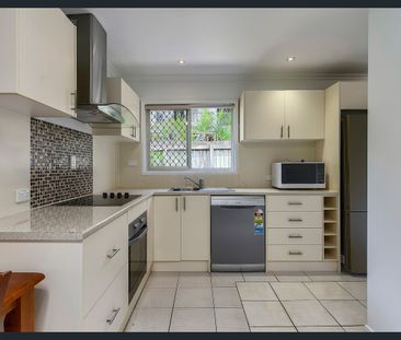 Unfurnished Townhouse - Photo 1