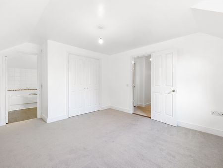 Ref: GK - Furze Hill - Photo 4