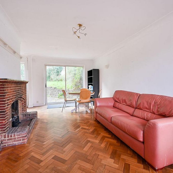 4 bedroom detached house to rent - Photo 1