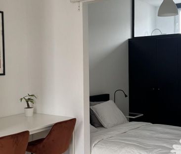 Appartement te huur in Antwerpen voor € 850 met 1 slaapkamer - Photo 3