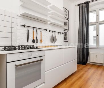 White & Black: A very special place - Photo 4