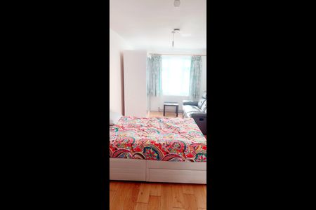 1 Bed Semi-Detached House, Stockton Road, N18 - Photo 3